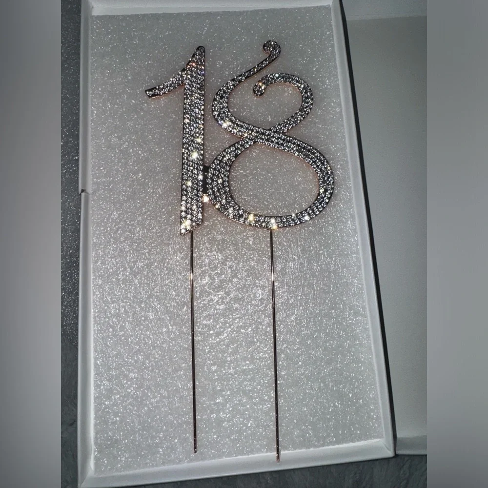 🎂Crystal Creations Elegant Silver Cake Topper number 18 for 18th birthday - Picture 6 of 7